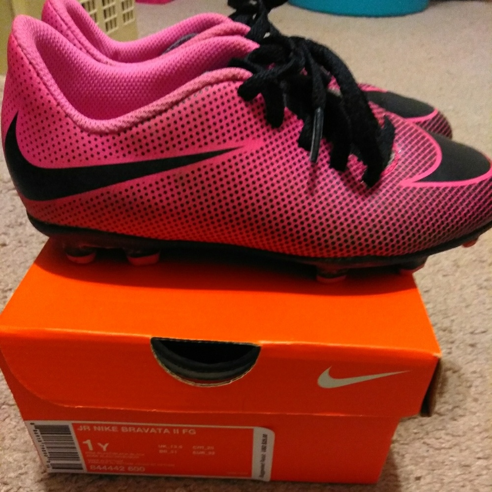 Girls soccer cleats